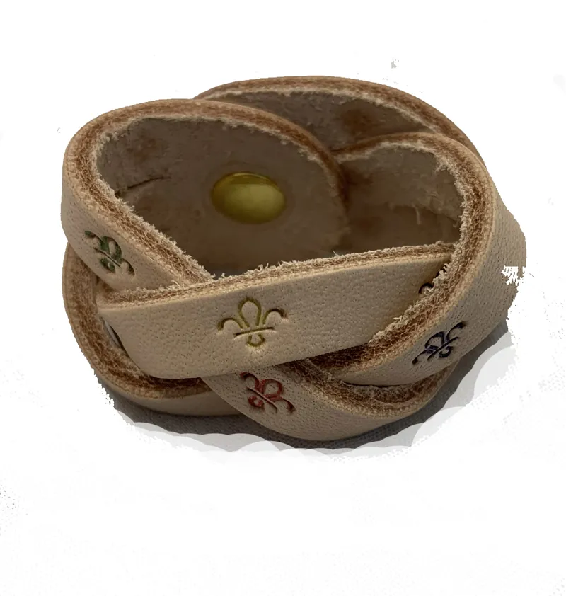 Scouts Pride Leather Woggle-1
